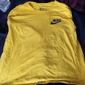 Long sleeve tee large